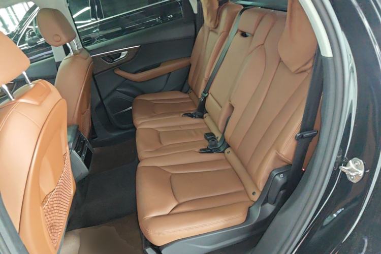 Used Audi Q7 2023 55 TFSI quattro S line Sport Edition Left Rear Seat