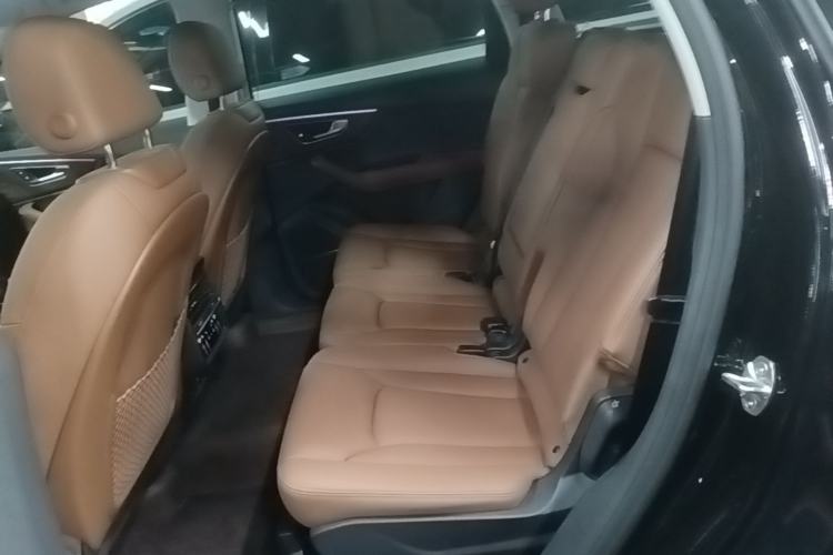 Used Audi Q7 2023 55 TFSI quattro S line Sport Edition Left Rear Seat