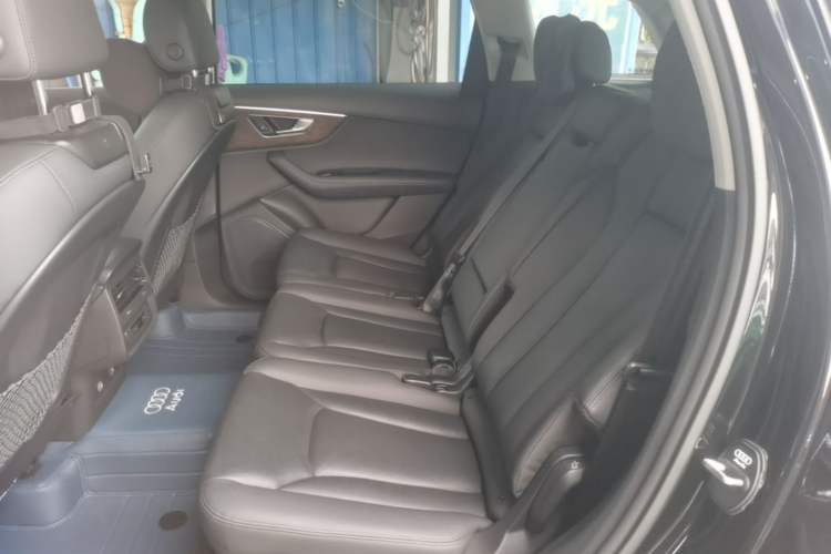 Used Audi Q7 2023 45 TFSI quattro S line Sport model Left Rear Seat