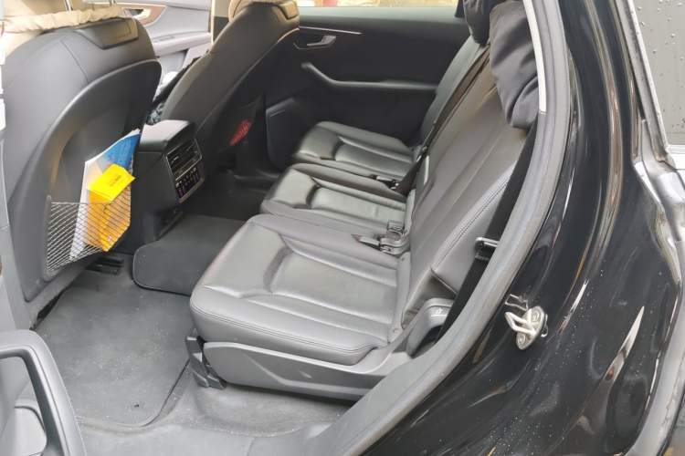 Used Audi Q7 2023 55 TFSI quattro S line Sport Edition Left Rear Seat