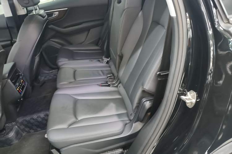 Used Audi Q7 2023 55 TFSI quattro S line Sport Edition Left Rear Seat