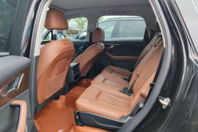 Used Audi Q7 2023 55 TFSI quattro S line Sport Edition Left Rear Seat