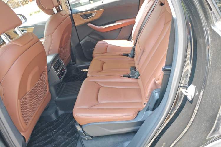 Used Audi Q7 2023 55 TFSI quattro S Prestige Edition Left Rear Seat