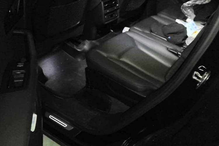 Used Audi Q7 2023 45 TFSI quattro S line Sport model Left Rear Seat