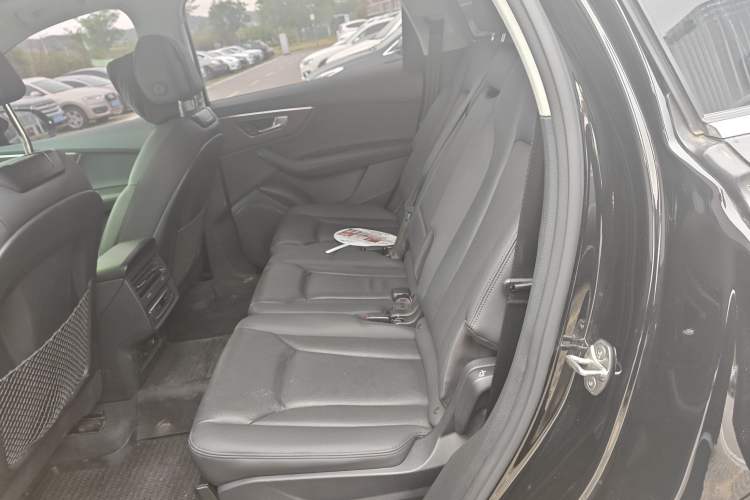 Used Audi Q7 2023 45 TFSI quattro S line Sport model Left Rear Seat
