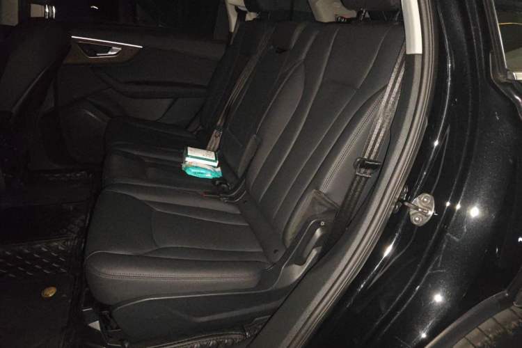 Used Audi Q7 2023 45 TFSI quattro S line Sport model Left Rear Seat