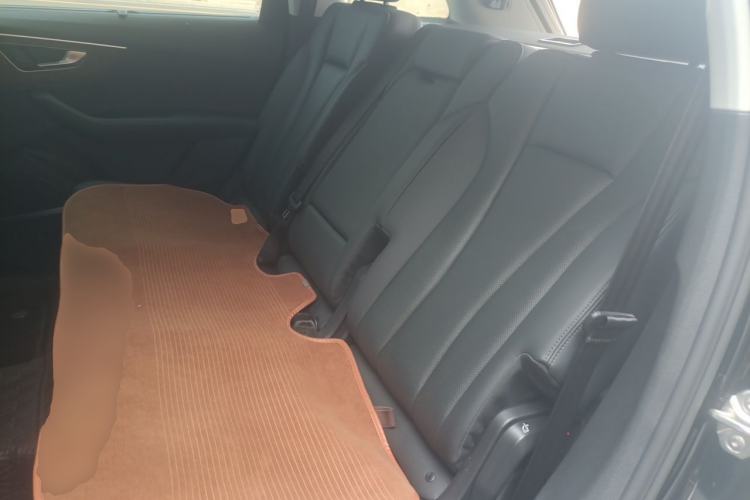 Used Audi Q7 2023 55 TFSI quattro S line Sport Edition Left Rear Seat