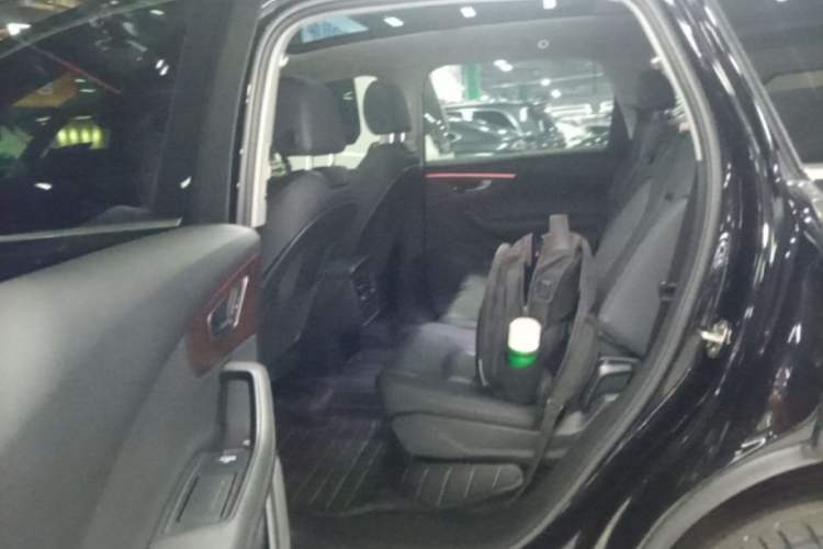 Used Audi Q7 2023 45 TFSI quattro S line Sport model Left Rear Seat