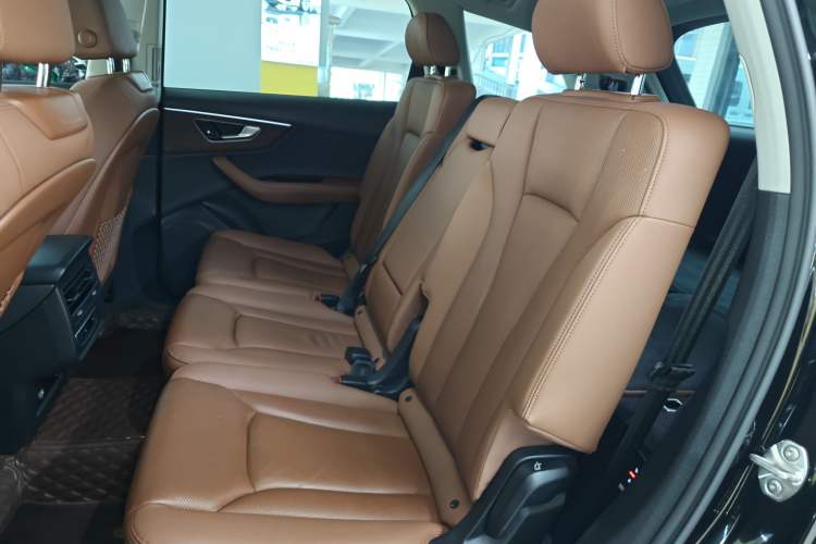 Used Audi Q7 2023 45 TFSI quattro S line Sport model Left Rear Seat