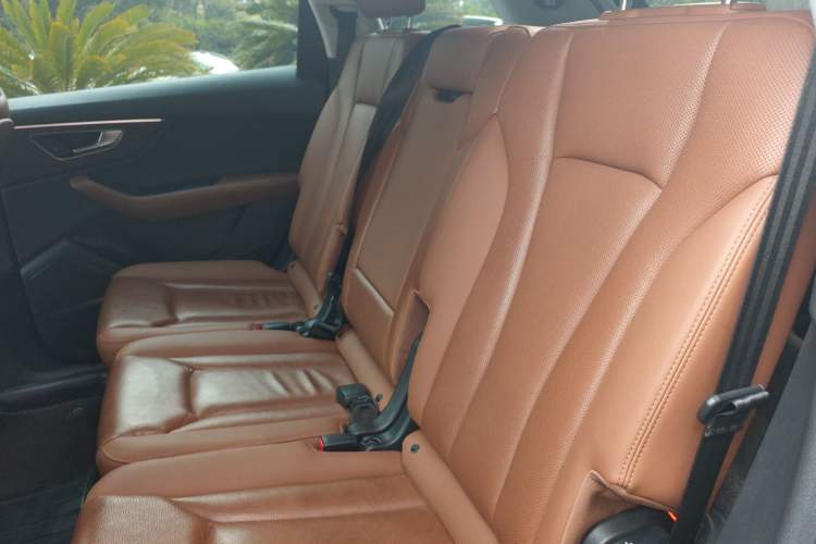 Used Audi Q7 2023 55 TFSI quattro S line Sport Edition Left Rear Seat