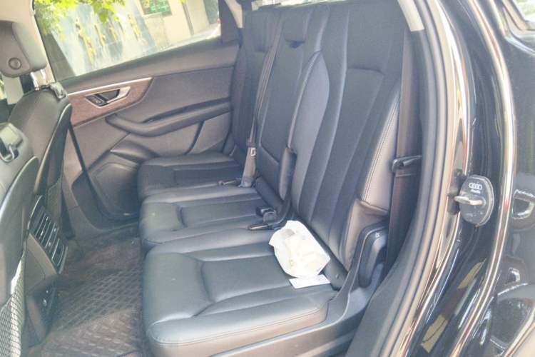 Used Audi Q7 2023 45 TFSI quattro S line Sport model Left Rear Seat