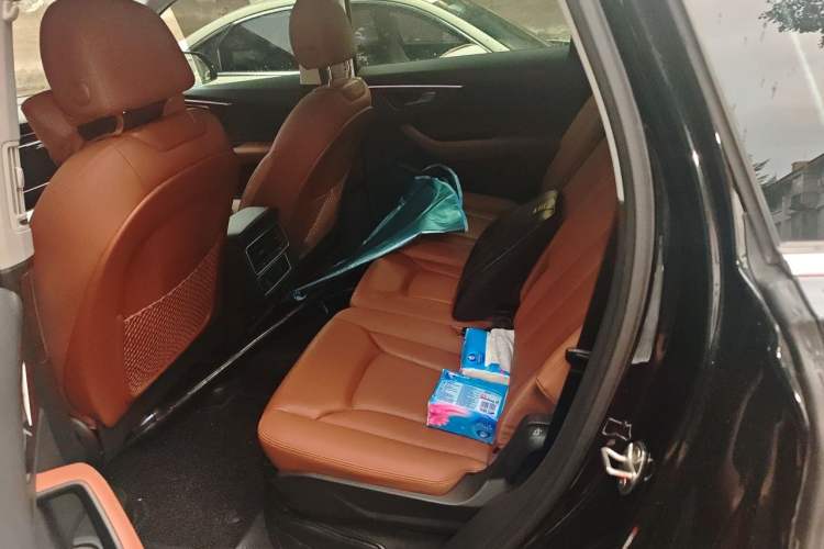Used Audi Q7 2023 55 TFSI quattro S line Sport Edition Left Rear Seat