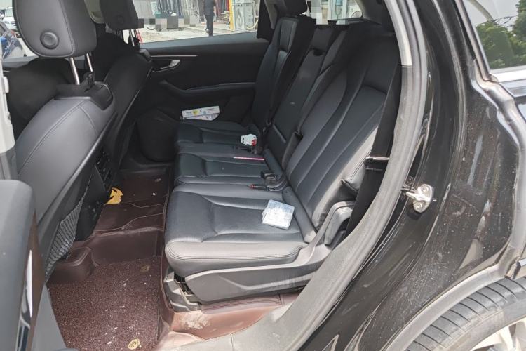 Used Audi Q7 2023 45 TFSI quattro S line Sport model Left Rear Seat