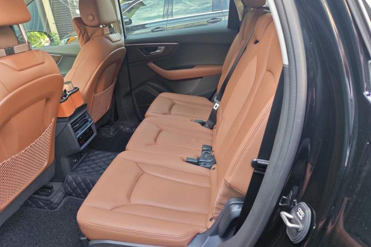 Used Audi Q7 2023 55 TFSI quattro S line Sport Edition Left Rear Seat