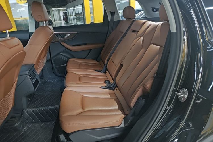 Used Audi Q7 2023 55 TFSI quattro S line Sport Edition Left Rear Seat