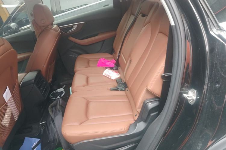Used Audi Q7 2023 45 TFSI quattro S line Sport model Left Rear Seat