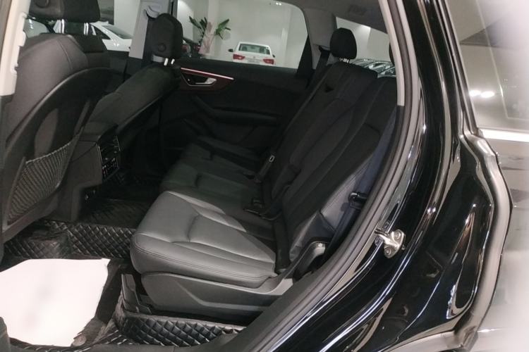 Used Audi Q7 2023 55 TFSI quattro S line Sport Edition Left Rear Seat