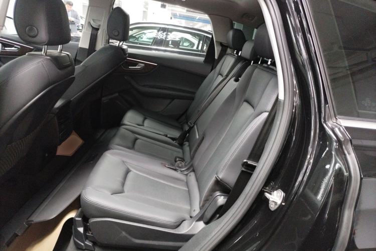 Used Audi Q7 2023 45 TFSI quattro S line Sport model Left Rear Seat
