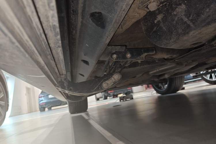 Used Audi Q7 2023 55 TFSI quattro S line Sport Edition Left Side Sill
