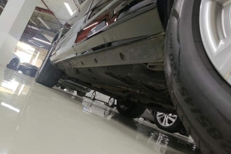 Used Audi Q7 2023 45 TFSI quattro S line Sport model Left Side Sill