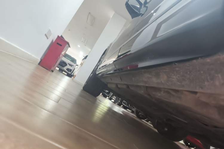 Used Audi Q7 2023 55 TFSI quattro S line Sport Edition Left Side Sill