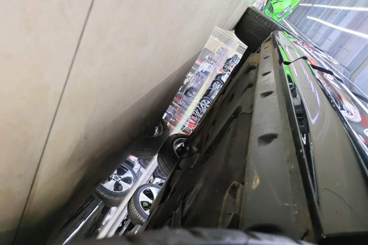 Used Audi Q7 2023 45 TFSI quattro S line Sport model Left Side Sill