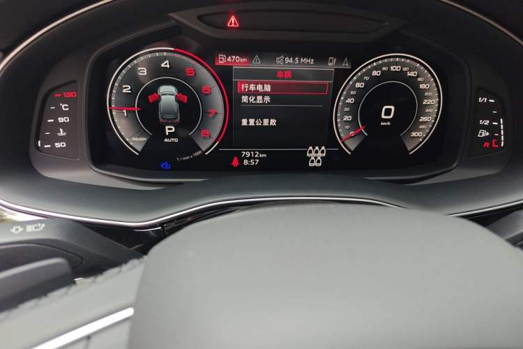 Used Audi Q7 2023 55 TFSI quattro S line Sport Edition Odometer Close Up