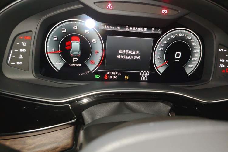 Used Audi Q7 2023 45 TFSI quattro S line Sport model Odometer Close Up