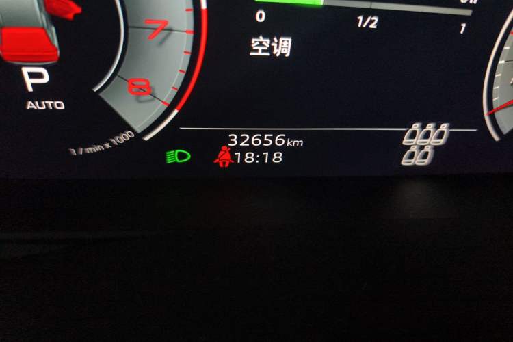 Used Audi Q7 2023 45 TFSI quattro S line Sport model Odometer Close Up