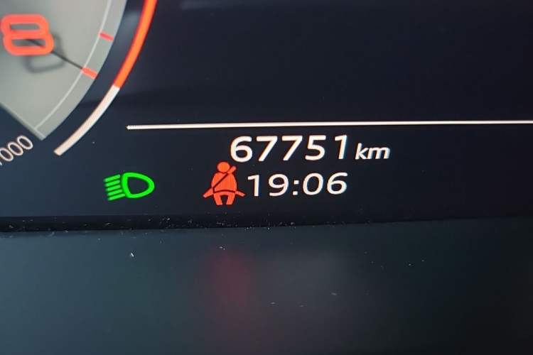 Used Audi Q7 2023 55 TFSI quattro S line Sport Edition Odometer Close Up