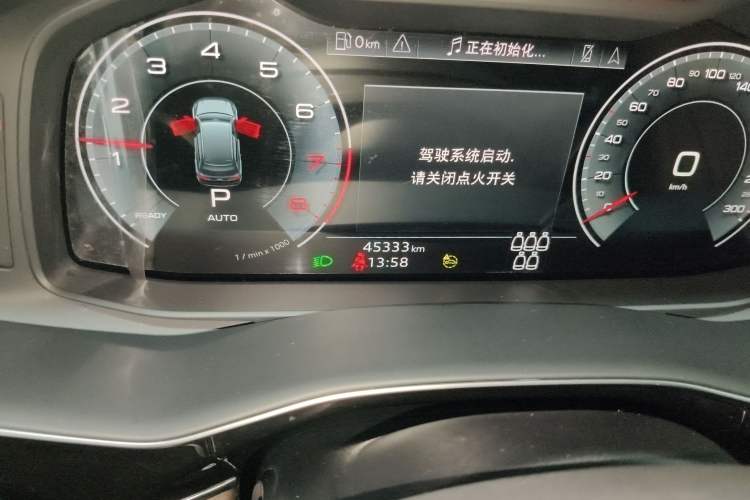 Used Audi Q7 2023 45 TFSI quattro S line Sport model Odometer Close Up