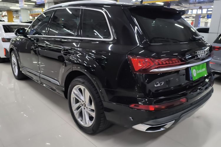 Used Audi Q7 2023 45 TFSI quattro S line Sport model Rear Left 45 Deg
