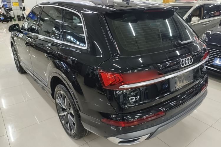 Used Audi Q7 2023 55 TFSI quattro S line Sport Edition Rear Left 45 Deg