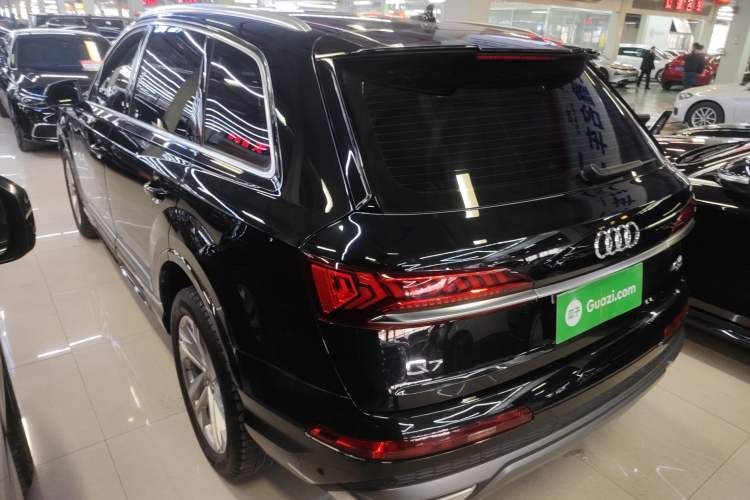 Used Audi Q7 2023 45 TFSI quattro S line Sport model Rear Left 45 Deg