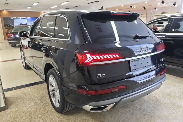 Used Audi Q7 2023 45 TFSI quattro S line Sport model Rear Left 45 Deg