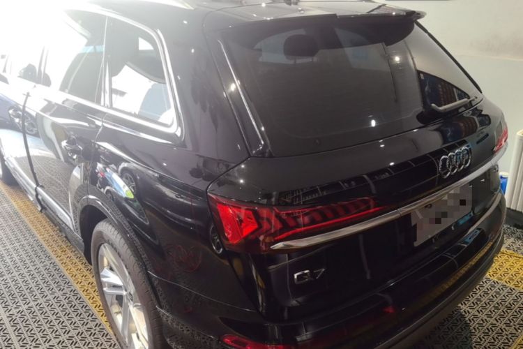 Used Audi Q7 2023 45 TFSI quattro S line Sport model Rear Left 45 Deg