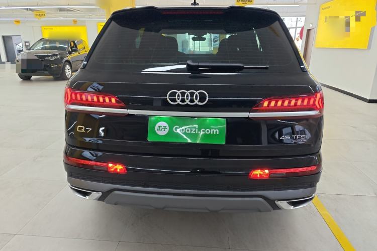 Used Audi Q7 2023 45 TFSI quattro S line Sport model Rear