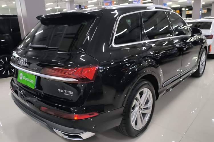Used Audi Q7 2023 45 TFSI quattro S line Sport model Rear Right 45 Deg