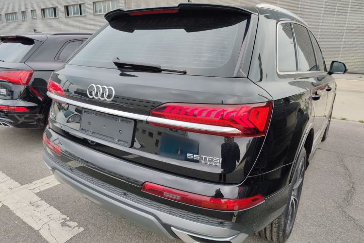 Used Audi Q7 2023 55 TFSI quattro S line Sport Edition Rear Right 45 Deg