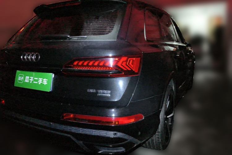Used Audi Q7 2023 55 TFSI quattro S line Sport Edition Rear Right 45 Deg