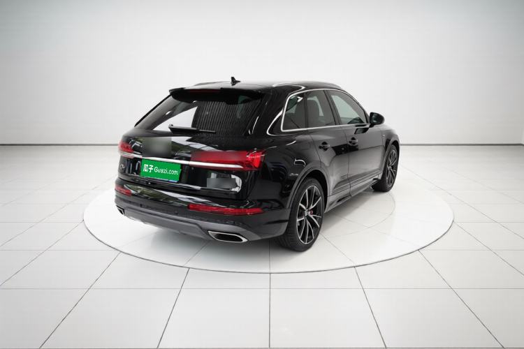 Used Audi Q7 2023 55 TFSI quattro S line Sport Edition Rear Right 45 Deg