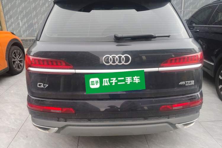 Used Audi Q7 2023 45 TFSI quattro S line Sport model Rear