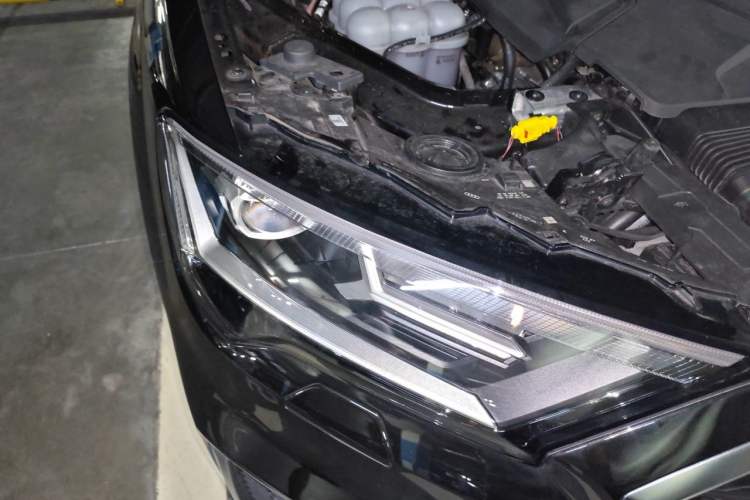 Used Audi Q7 2023 55 TFSI quattro S line Sport Edition Right Front Headlight