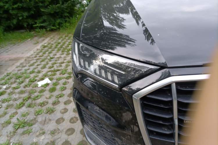 Used Audi Q7 2023 45 TFSI quattro S line Sport model Right Front Headlight