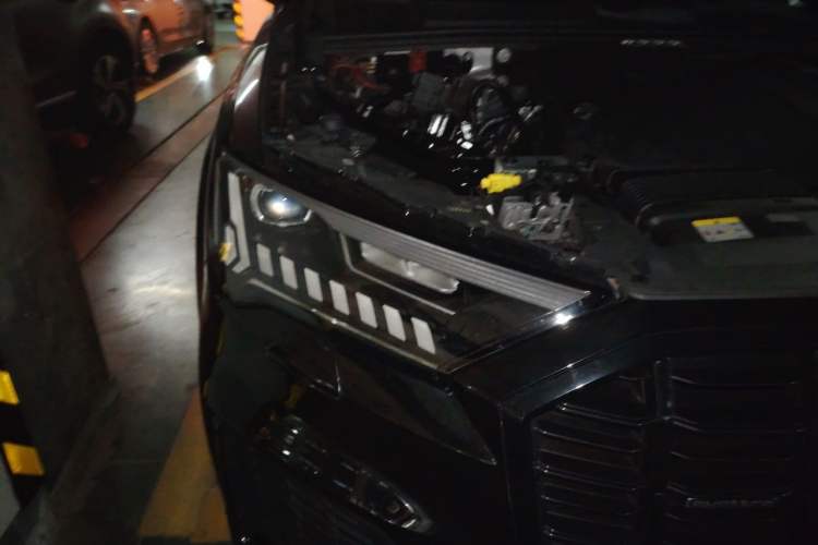 Used Audi Q7 2023 45 TFSI quattro S line Sport model Right Front Headlight