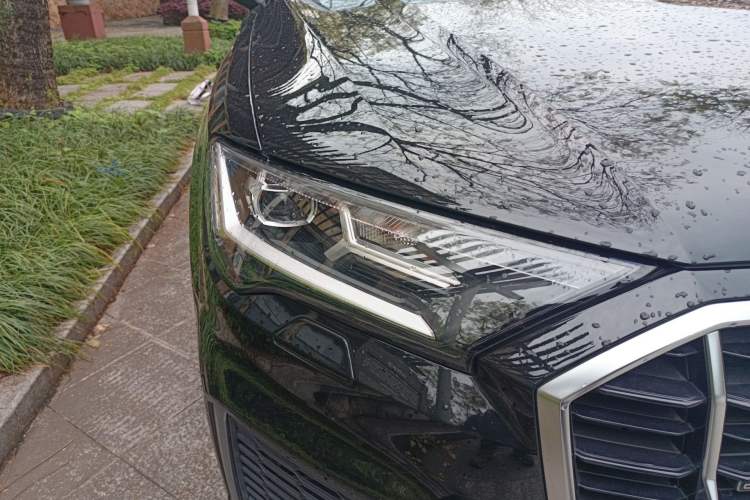 Used Audi Q7 2023 55 TFSI quattro S line Sport Edition Right Front Headlight