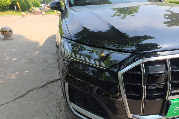 Used Audi Q7 2023 55 TFSI quattro S Prestige Edition Right Front Headlight