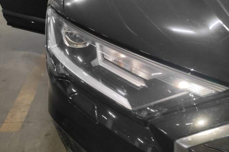 Used Audi Q7 2023 55 TFSI quattro S line Sport Edition Right Front Headlight