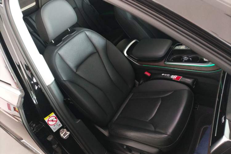 Used Audi Q7 2023 45 TFSI quattro S line Sport model Right Front Seat