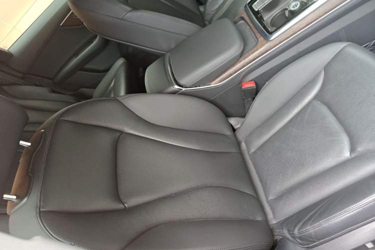 Used Audi Q7 2023 45 TFSI quattro S line Sport model Right Front Seat